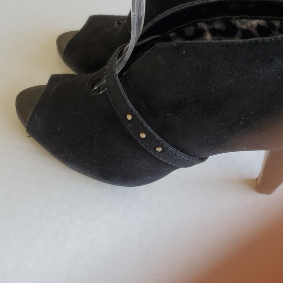 Bella Vita Peep Toed Suede Bootie Heels Size 7 - Picture 6 of 8